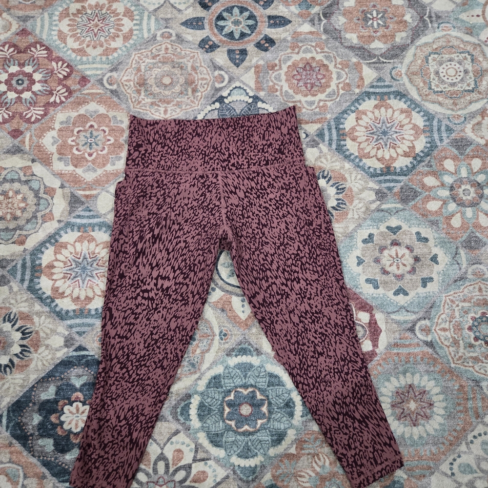 Athleta Salutation Stash Pocket Printed 7/8 Legging 1X in Ocelot Spot Tawny Rose